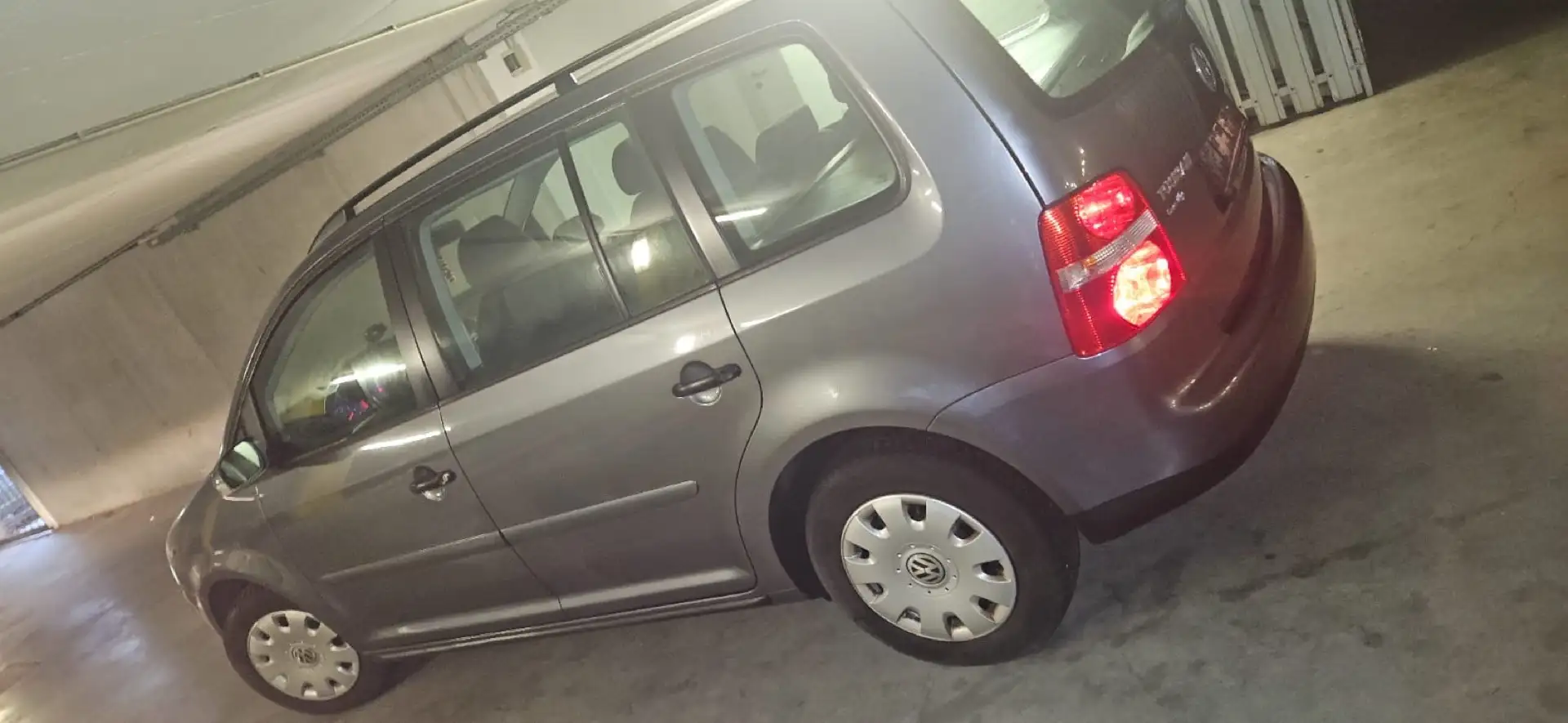 Volkswagen Touran Trendline 1,6 - 2