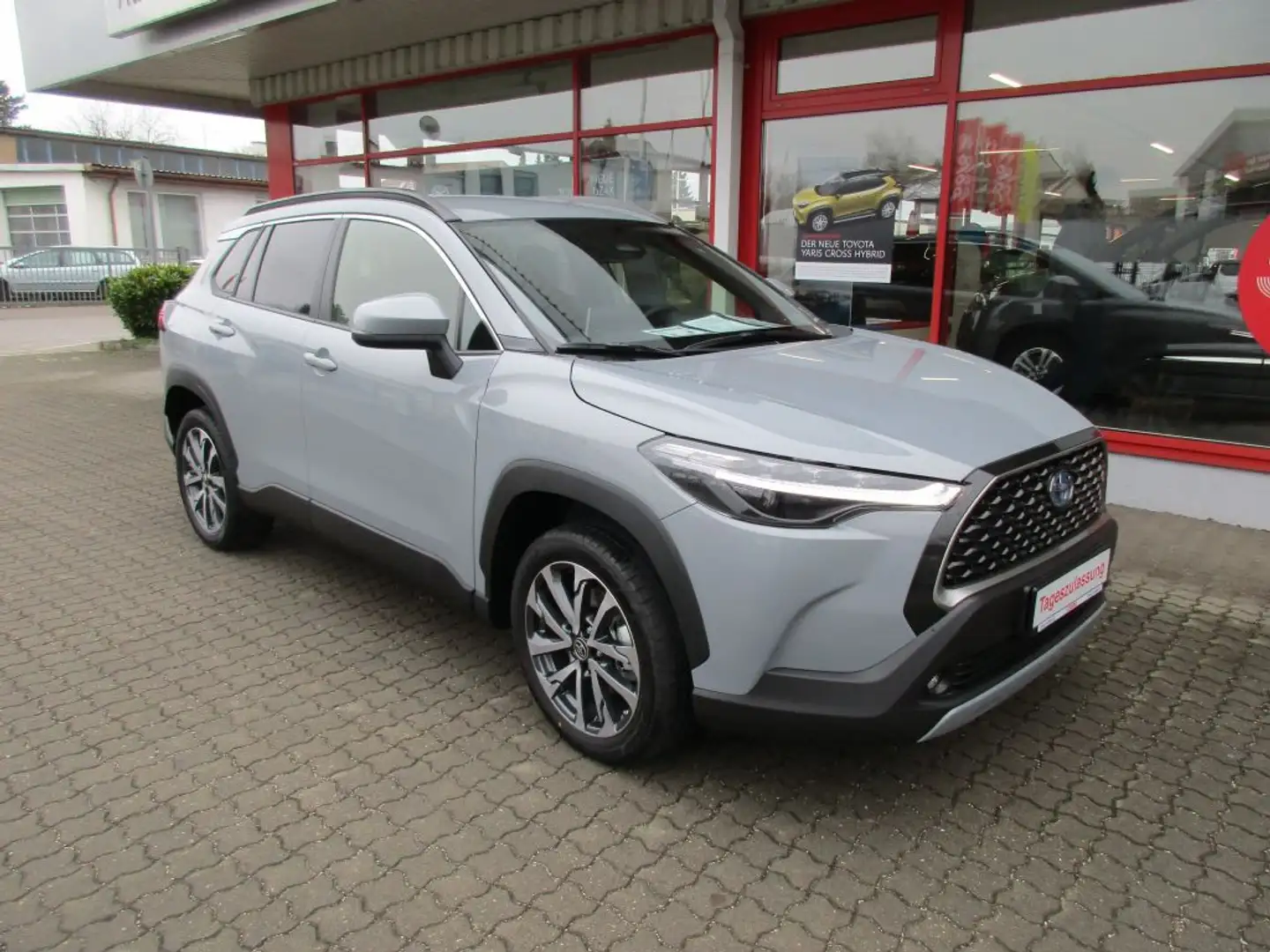 Toyota Corolla Cross Hybrid 1.8 VVT-i Team Deutschland Gri - 2
