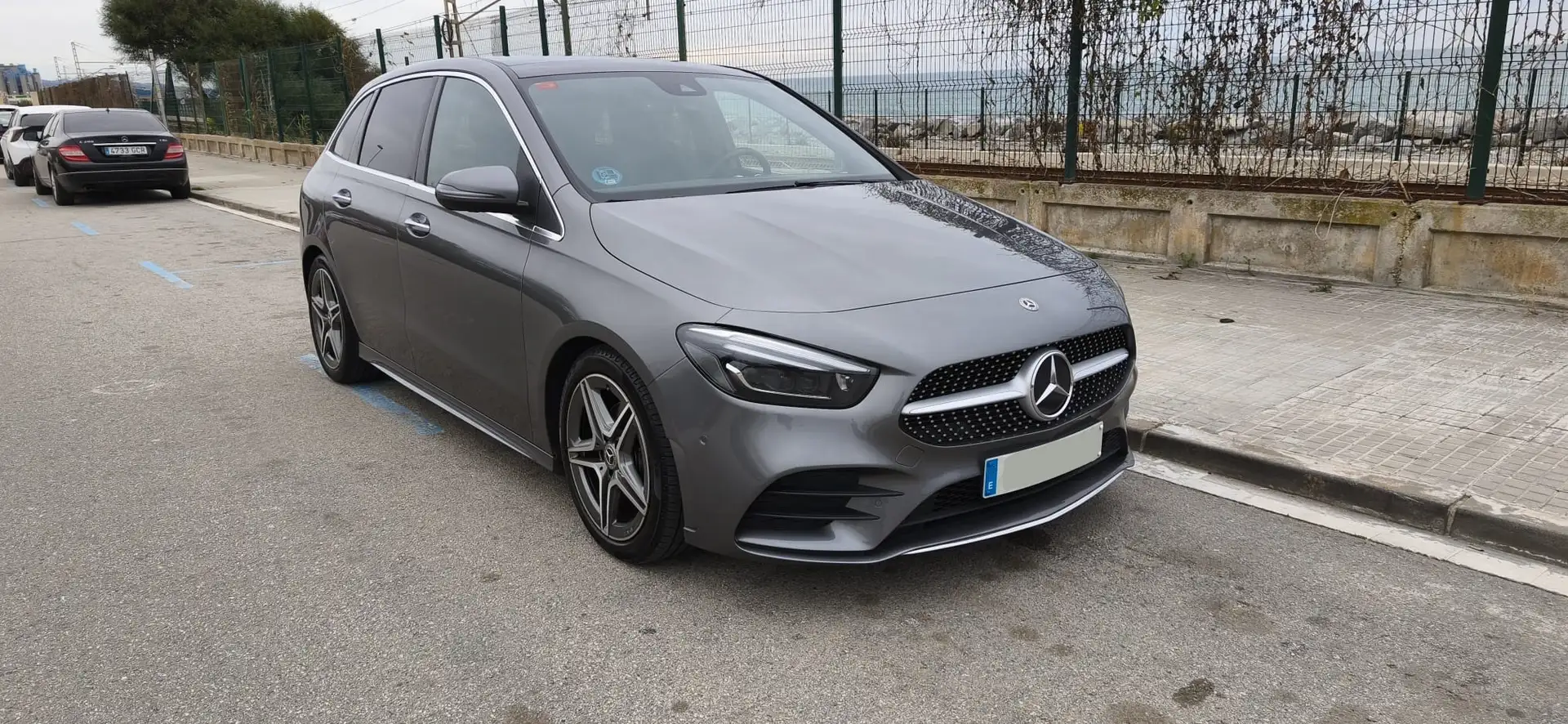 Mercedes-Benz B 200 B 200d AMG Premium Plus, techo, asientos electricos, clima, llanta 18" Gris - 2