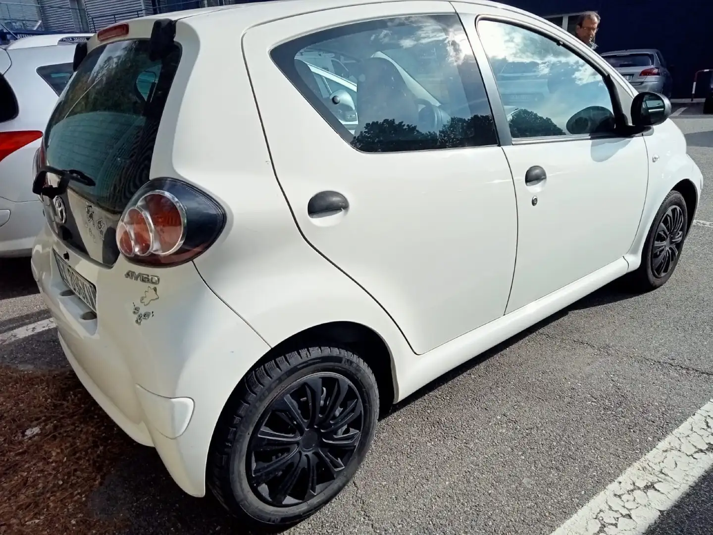 Toyota Aygo 5p 1.0 Now Red Edition Bianco - 2