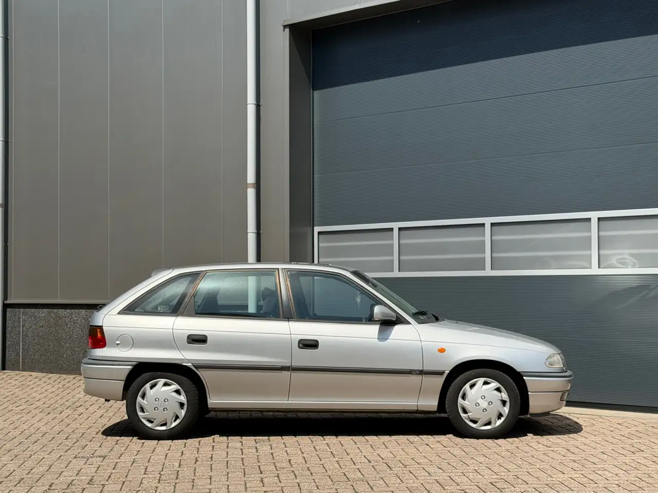 Opel Astra 1.6i Edition bj.1998 Autom|5 Drs|Nap., foto 6