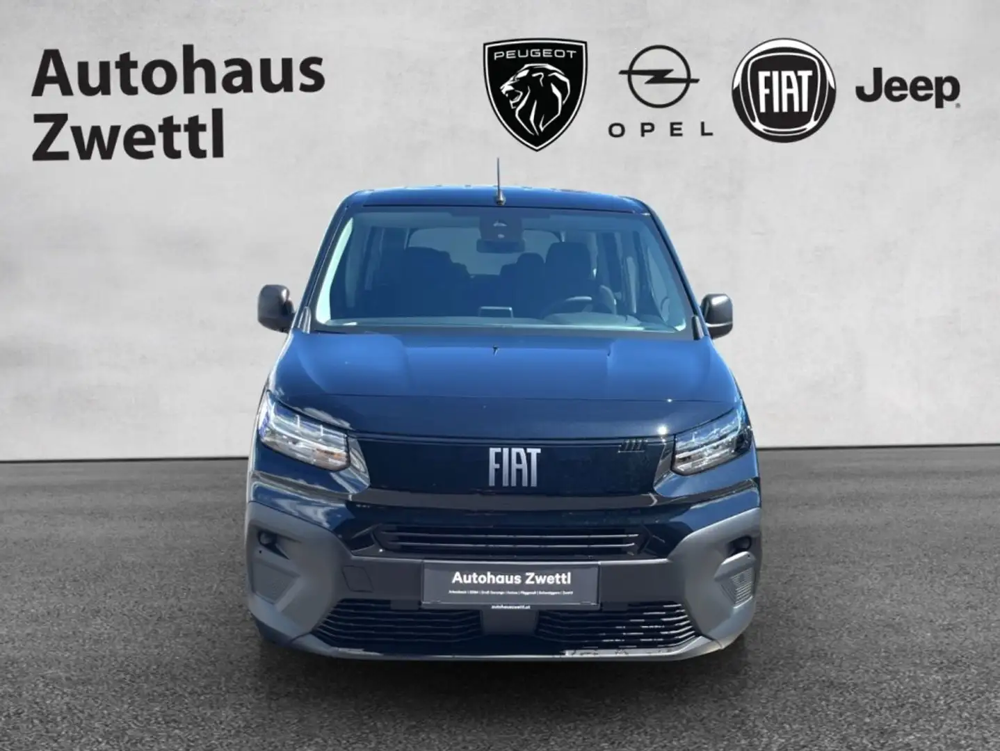 Fiat Doblo PKW XL BHDI 130 EAT8 Zwart - 2