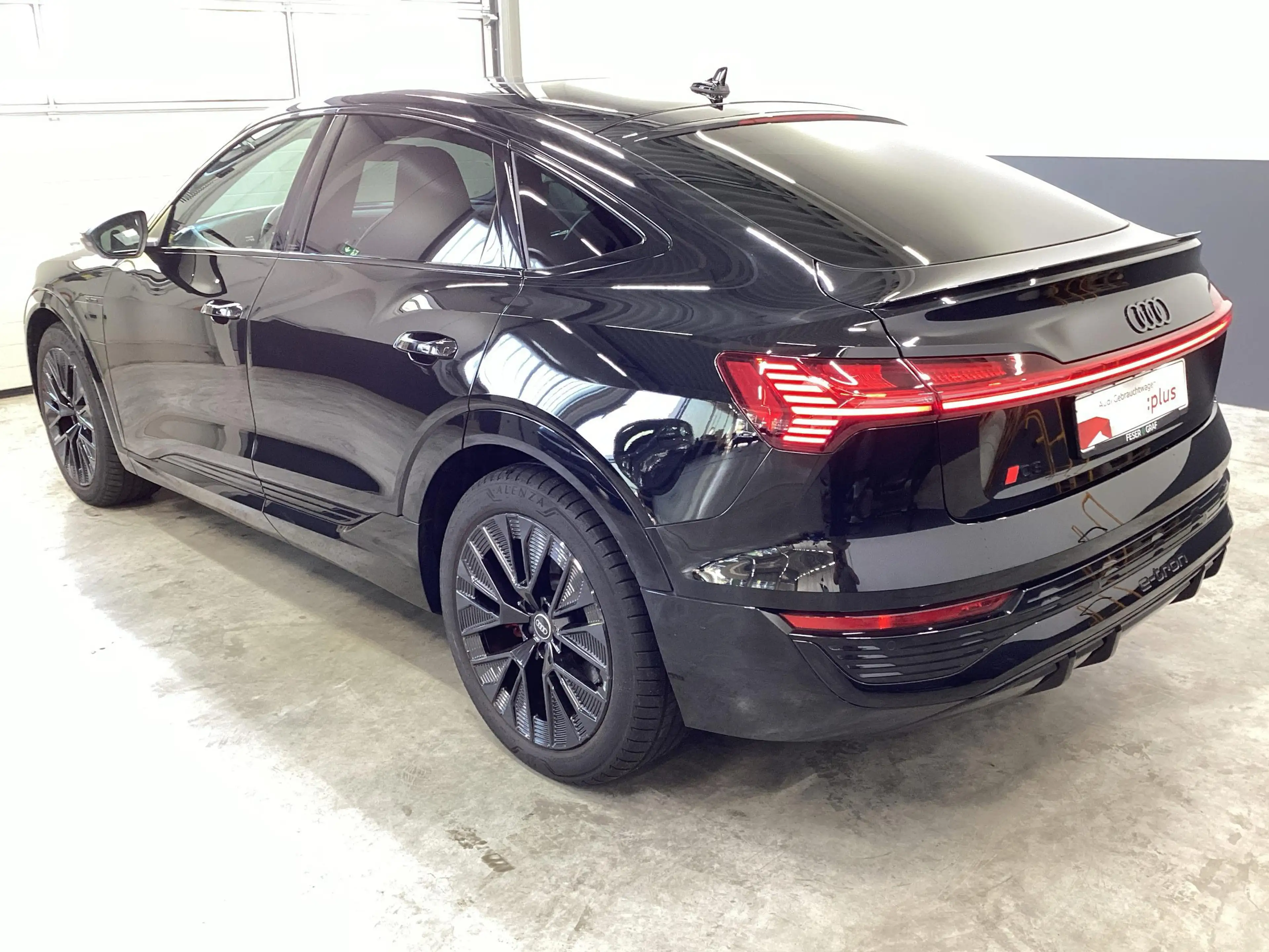 Audi Q8 Sportback e-tron S line 55 Pano AHK B&O Matrix — photo 5