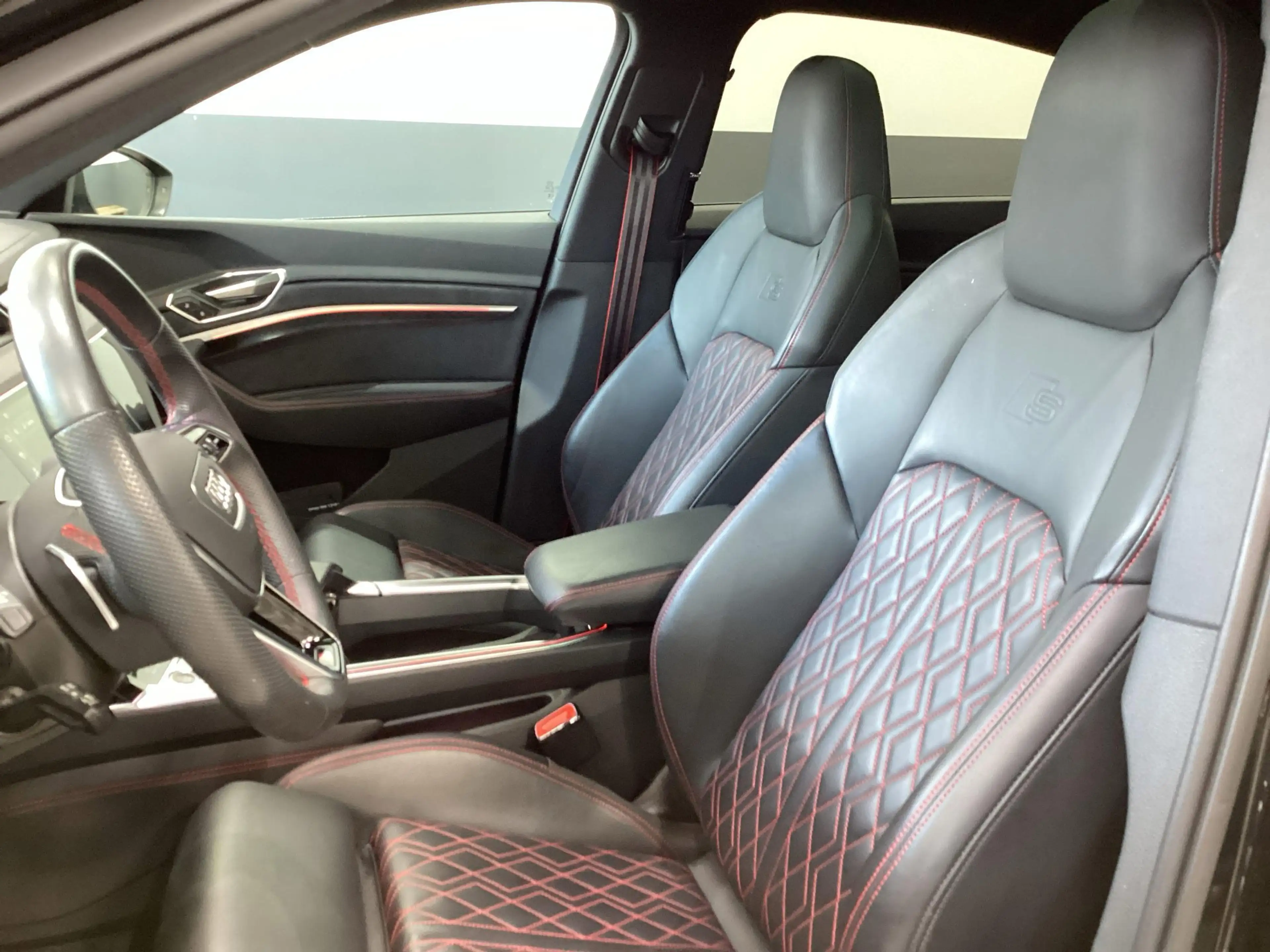Audi Q8 Sportback e-tron S line 55 Pano AHK B&O Matrix — photo 7