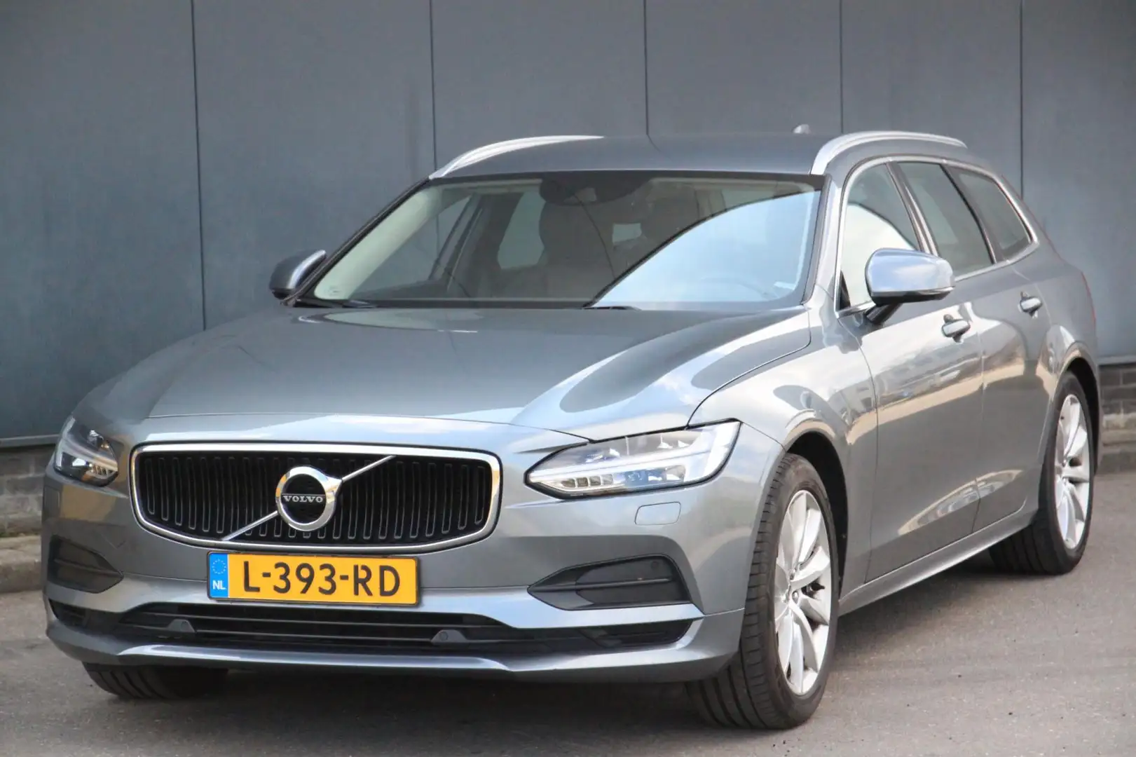Volvo V90 2.0 T4 Business Sport Leer/Parkeersensor v,a/Adapt Gris - 2