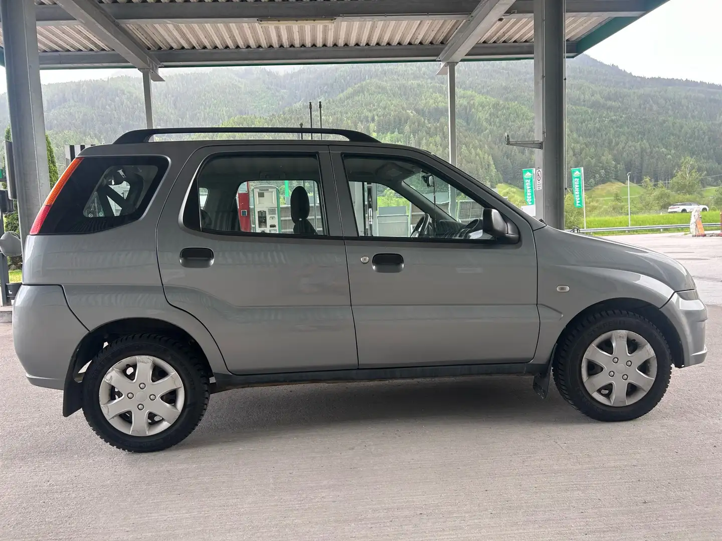 Subaru Justy G3X 1,3 4WD Grau - 1