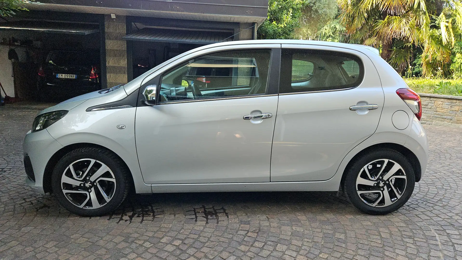 Peugeot 108 108 5p 1.2 vti 12v Allure - 2