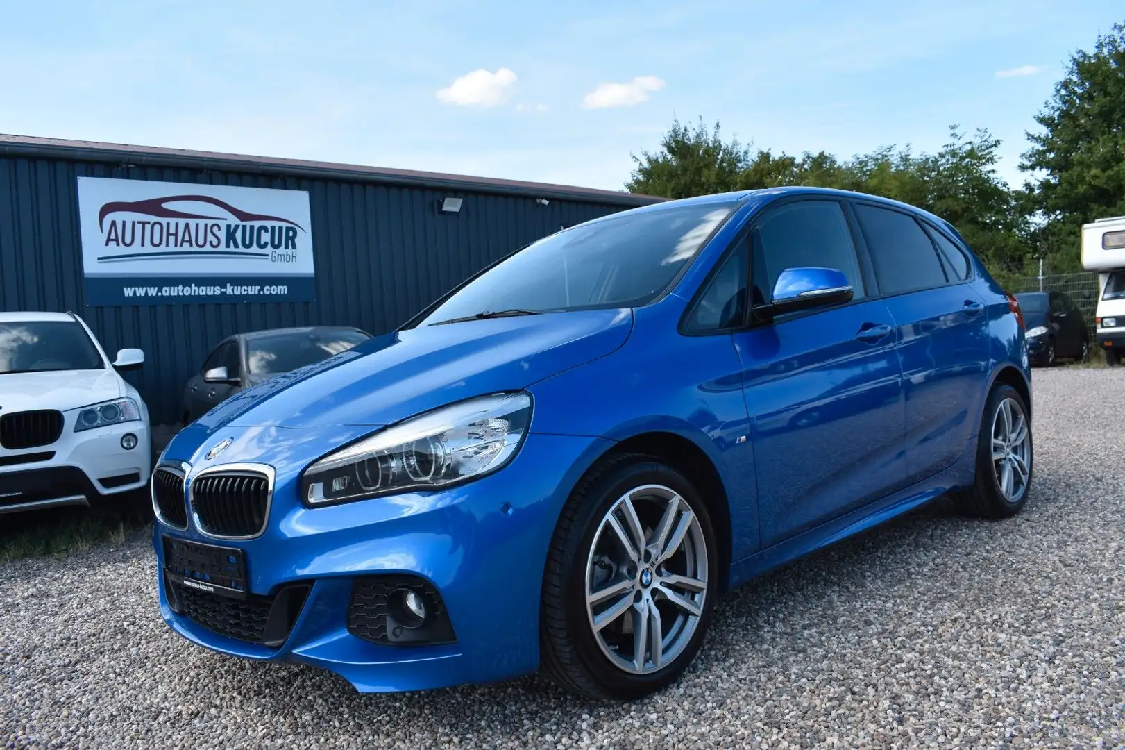 BMW 220 i Active Tourer M Sport HUD DAB Memory Kamera Blau - 1