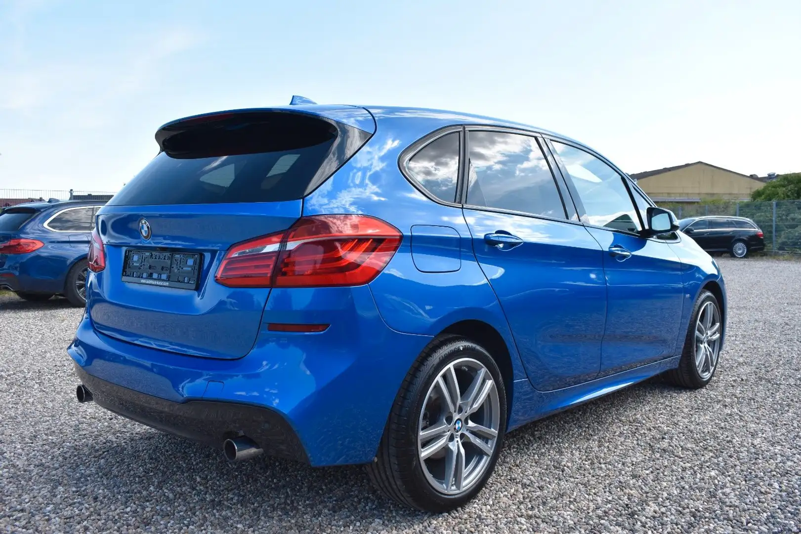 BMW 220 i Active Tourer M Sport HUD DAB Memory Kamera Blau - 2