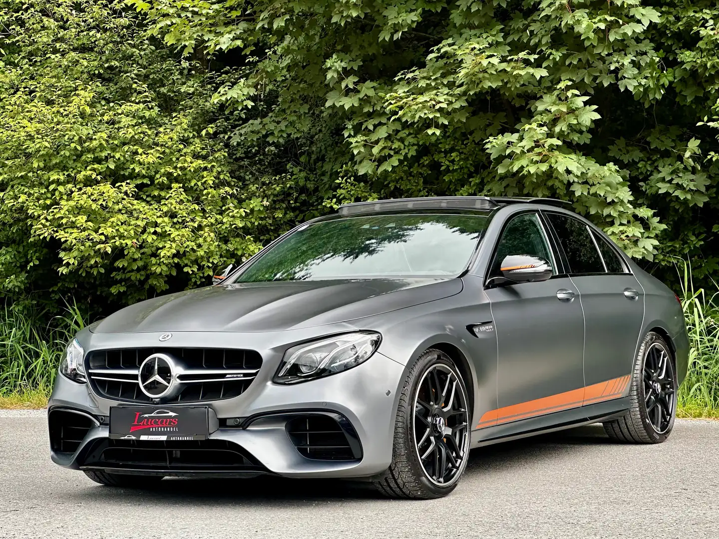 Mercedes-Benz E 63 AMG S 4Matic+*EDITION1*CARBON*KERAMIK*PERFORMANCESITZE Grau - 1