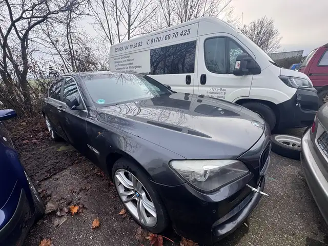 BMW 750 i xDrive M Sport MOTORSCHADEN fest