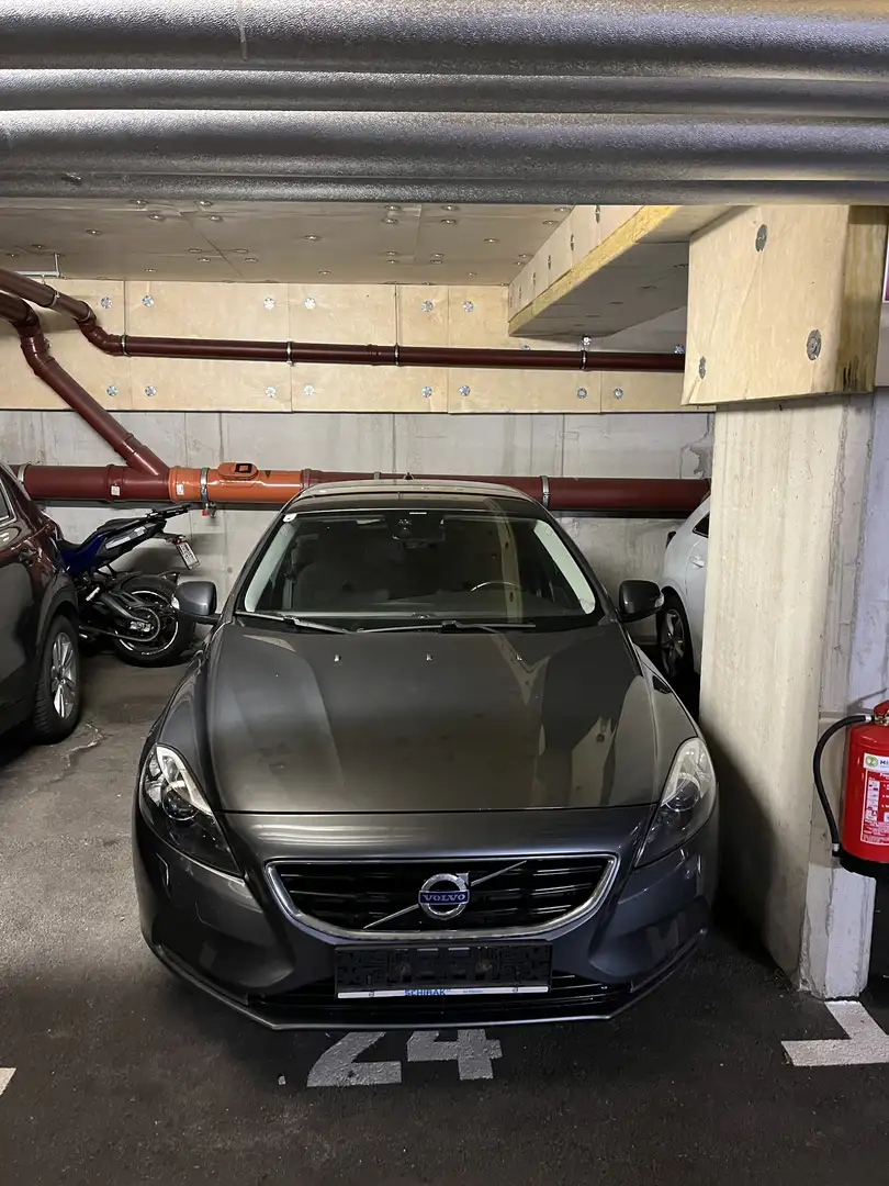 Volvo V40 D2 Grau - 1