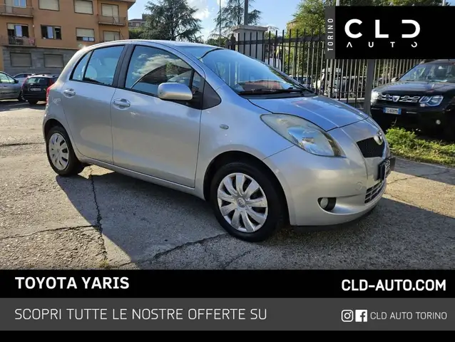 2007 Toyota Yaris in Grey for sale