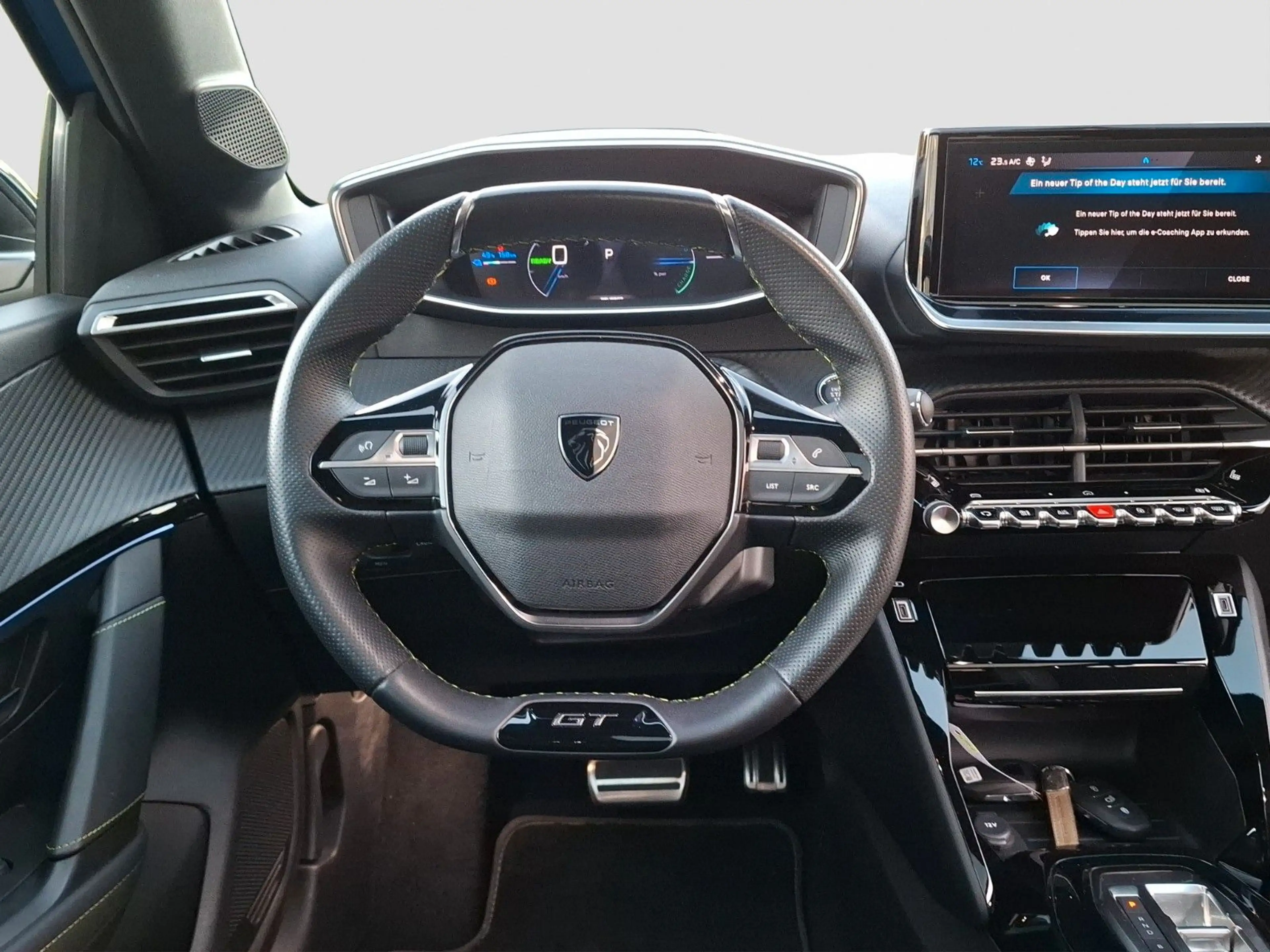 Peugeot 208 e- GT — photo 13