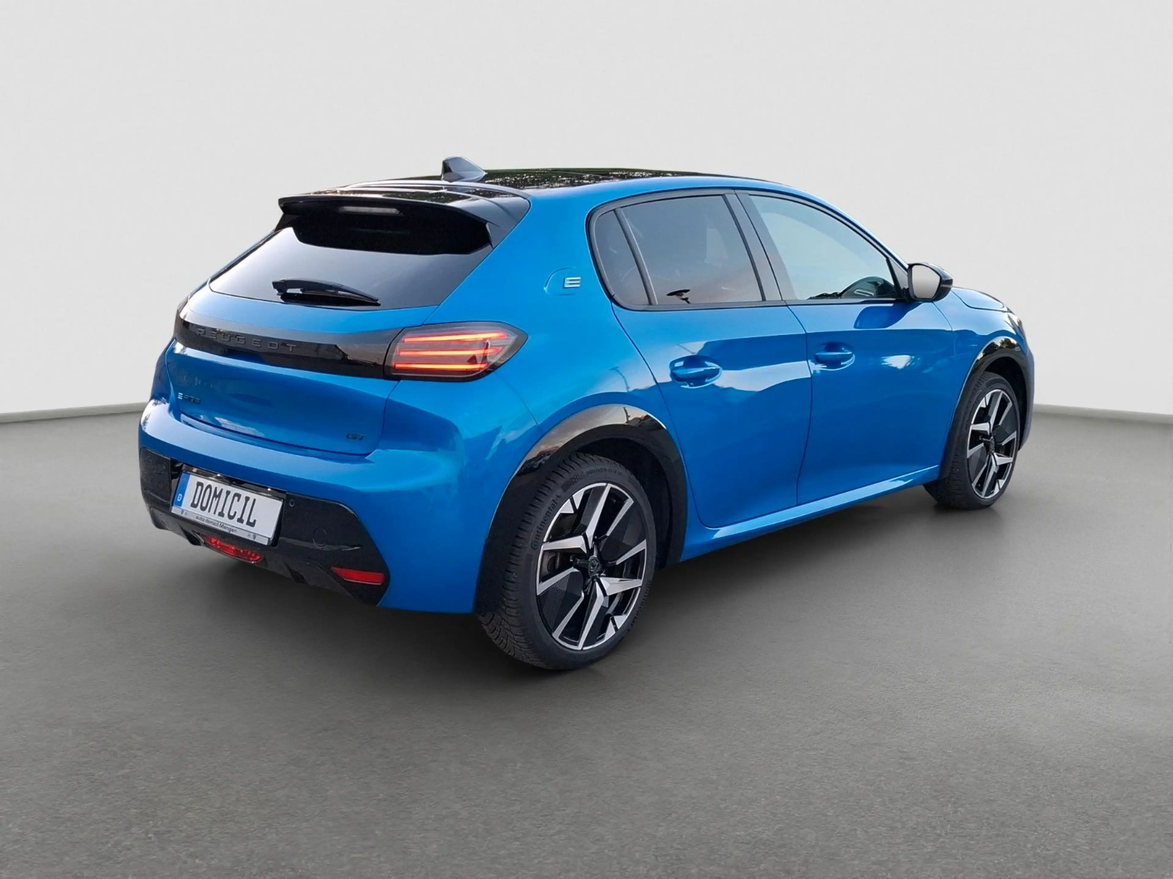 Peugeot 208 e- GT — photo 5