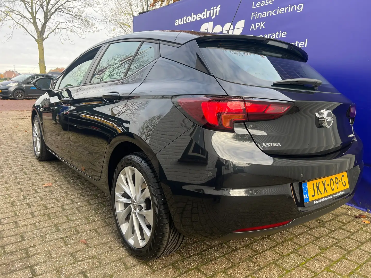 Opel Astra 1.0 Innovation Noir - 2
