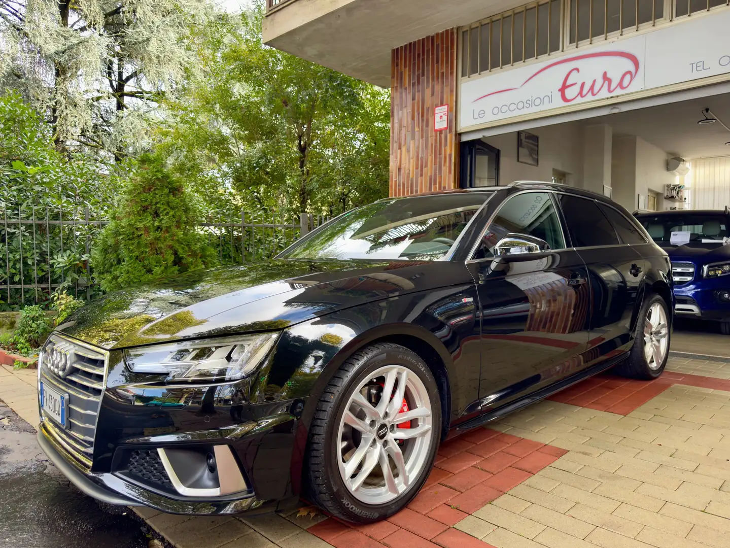 Audi A4 A4 SW 40 2.0 TDI QUATTRO 190 CV, S-tronic, S-Line Noir - 1