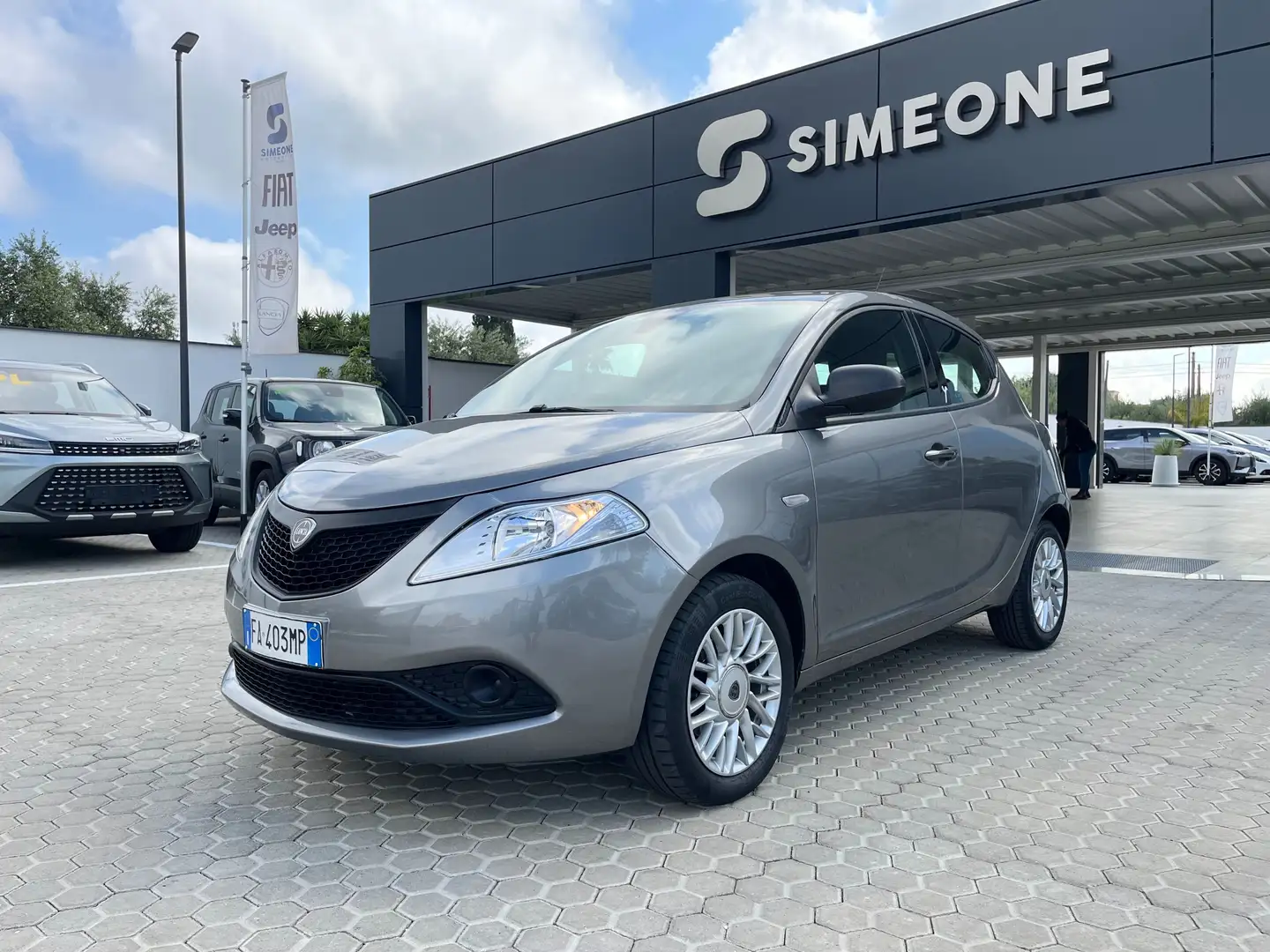 Lancia Ypsilon Ypsilon 1.3 Mjt Elefantino 95cv Gris - 1