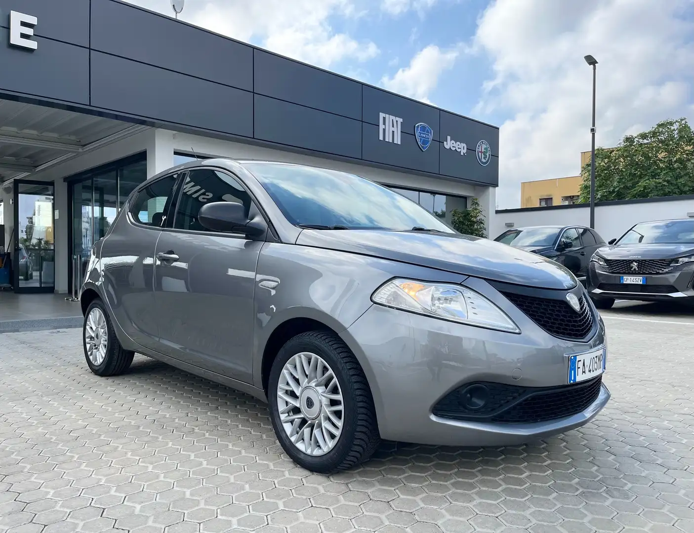 Lancia Ypsilon Ypsilon 1.3 Mjt Elefantino 95cv Gris - 2