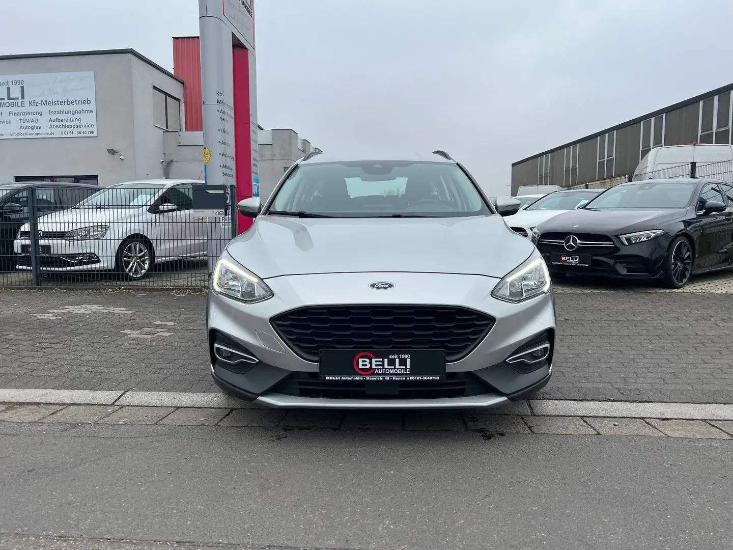 Ford Focus Turnier Active X Aut. 1.Hand FINANZIERUNG Silber - 2
