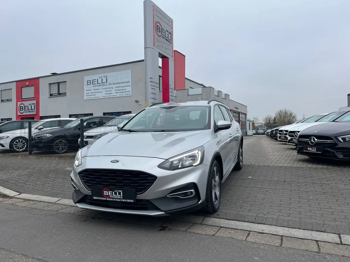 Ford Focus Turnier Active X Aut. 1.Hand FINANZIERUNG Silber - 1