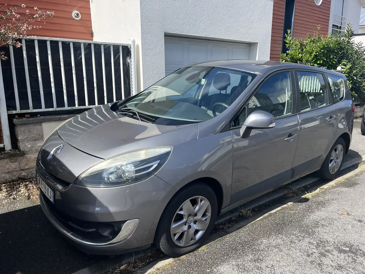 Renault Grand Scenic Grand ScÃ©nic III dCi 110 FAP eco2 Energ