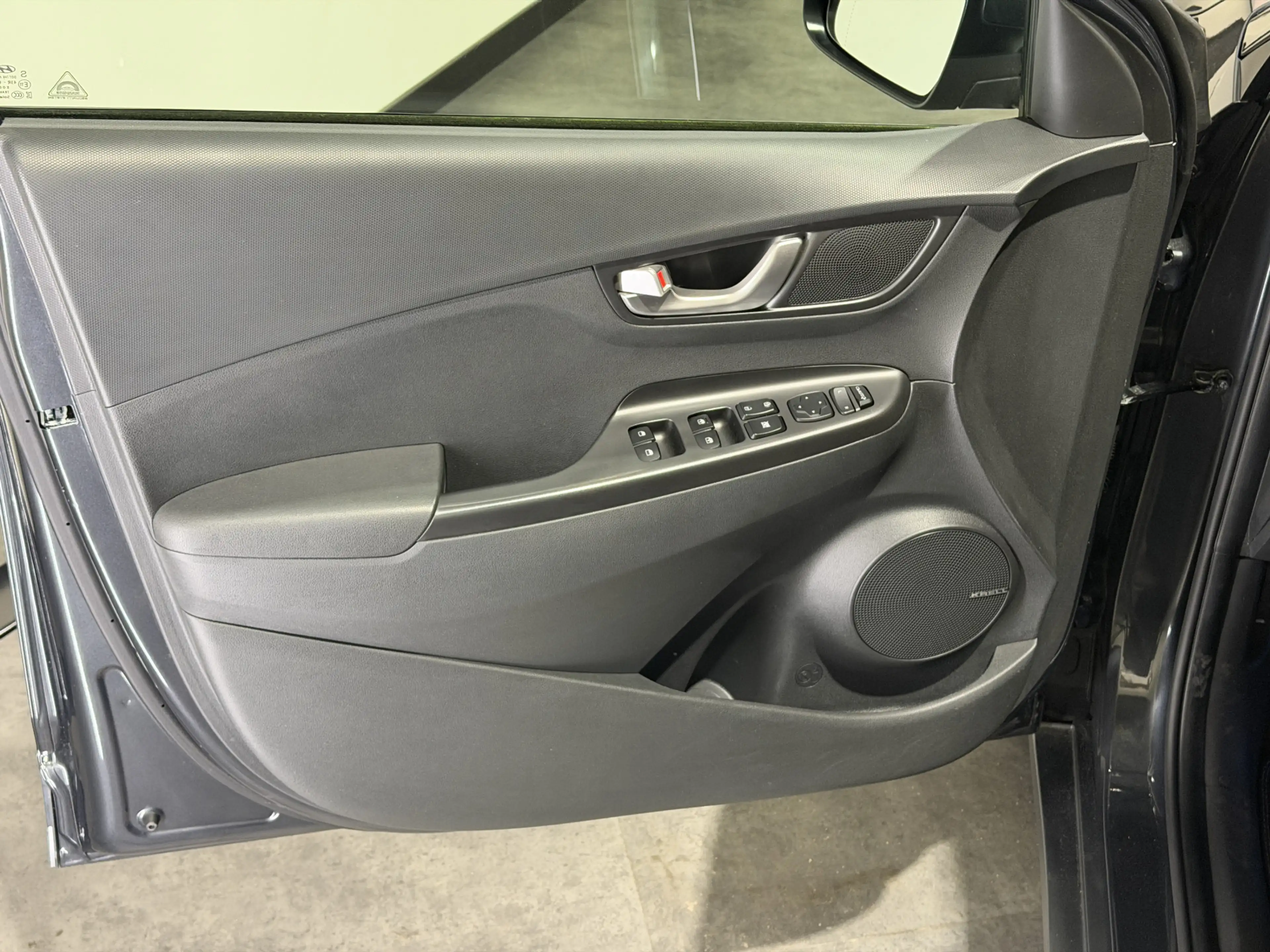 Hyundai KONA EV Premium 64 kWh | Keyless | Elektrische stoelen — photo 15