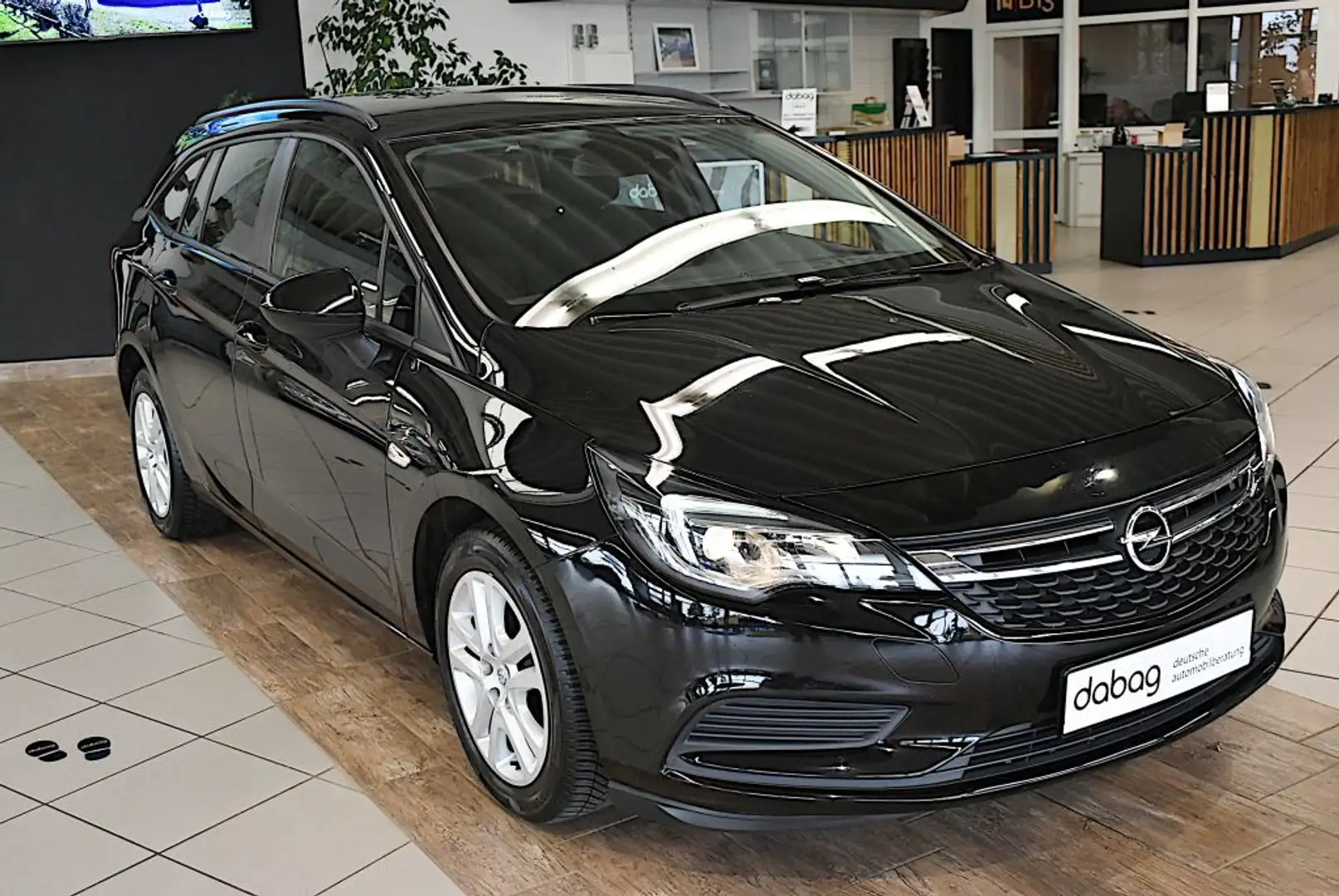 Opel Astra Sports Tourer Edition - 2