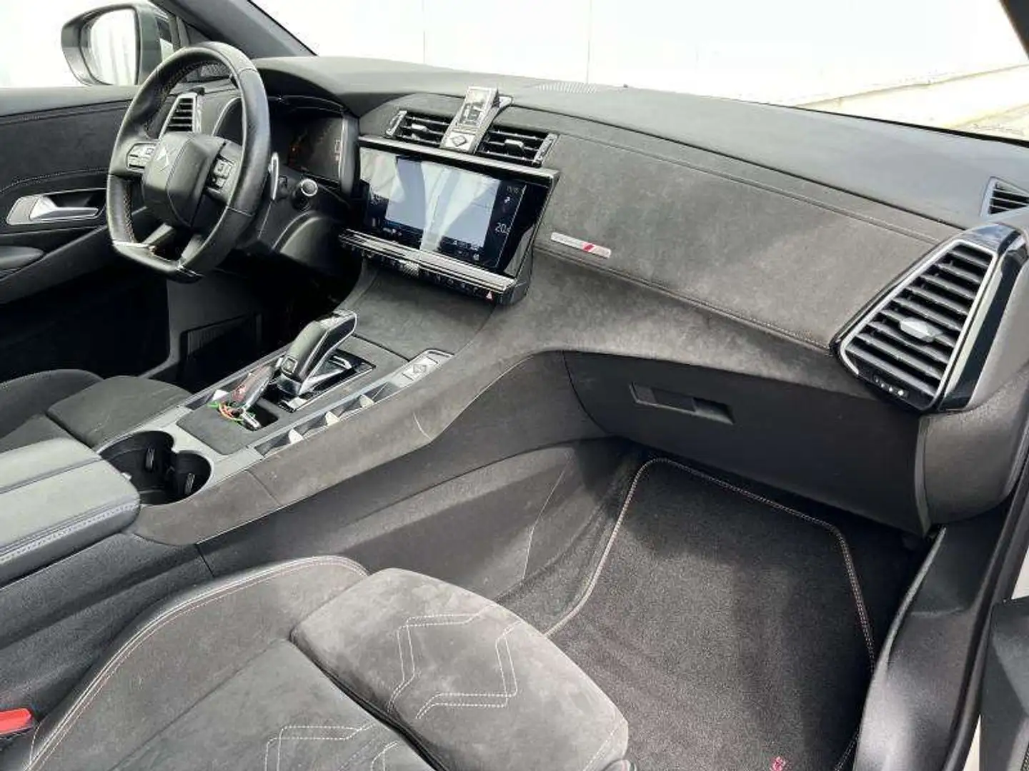 DS Automobiles DS 7 Crossback performance line + Beige - 2