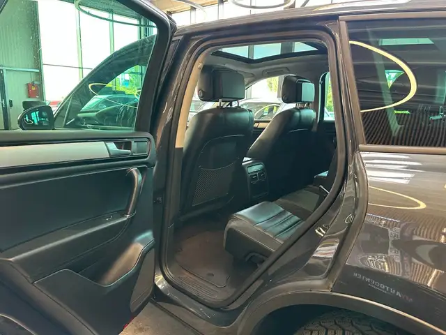 Volkswagen Touareg view 30
