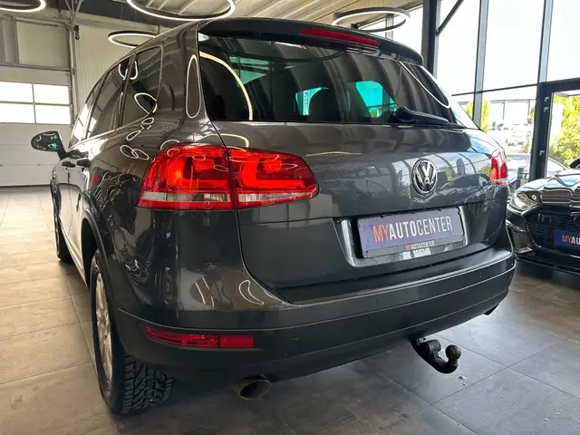 Volkswagen Touareg view 29