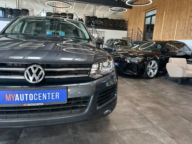 Volkswagen Touareg view 21