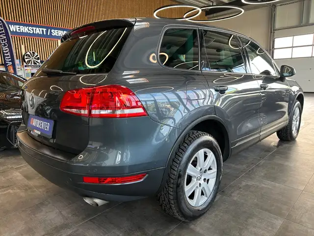 Volkswagen Touareg view 17