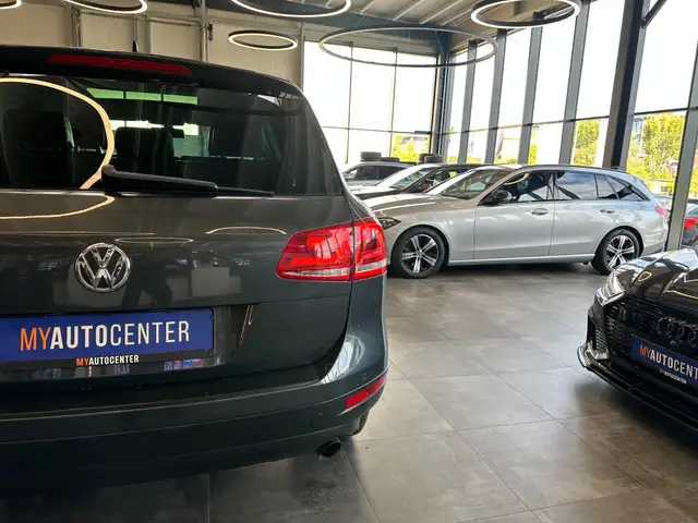 Volkswagen Touareg view 27