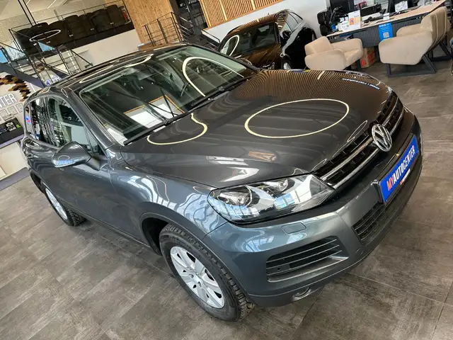 Volkswagen Touareg view 19
