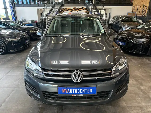 Volkswagen Touareg view 22