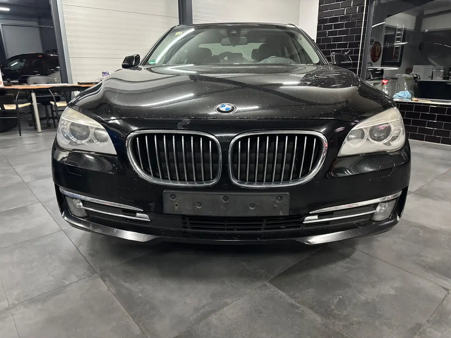 BMW 730 Baureihe 7 730d xDrive Negro - 2