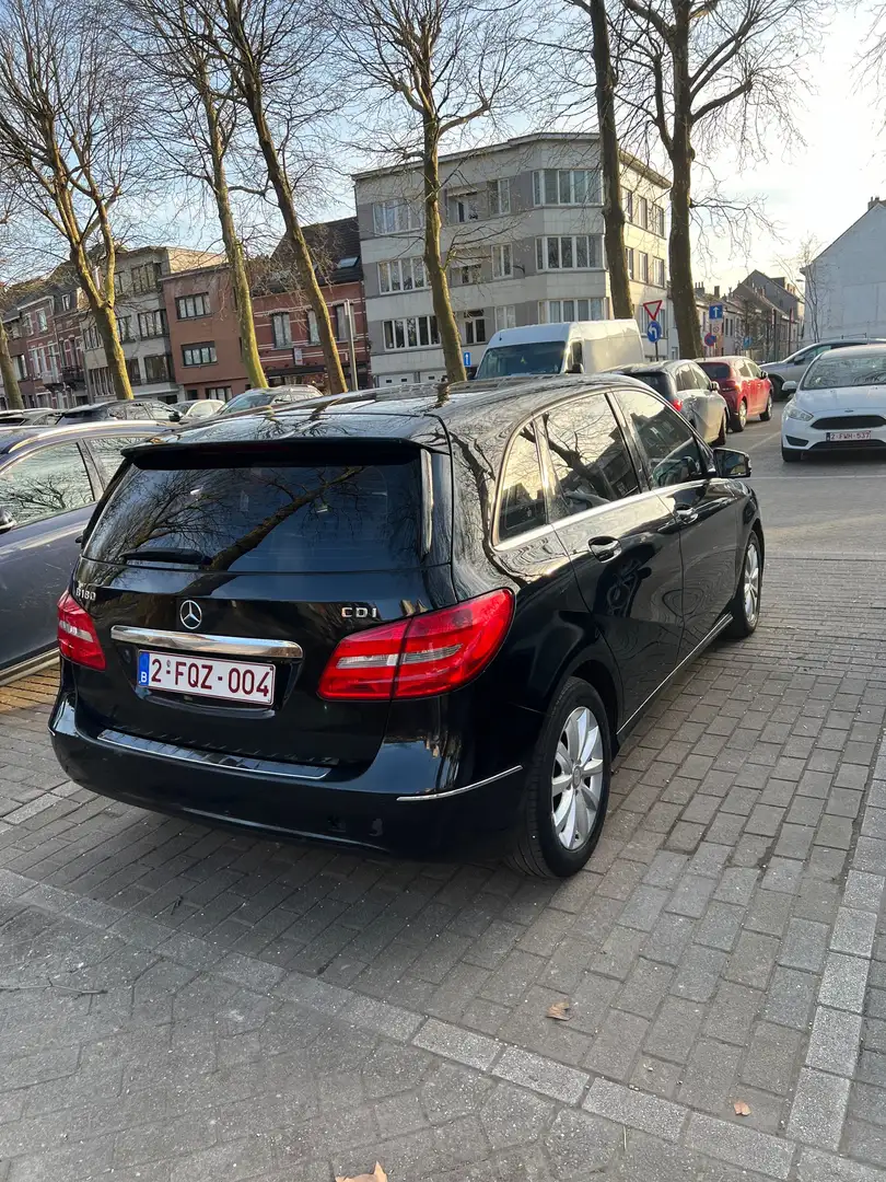 Mercedes-Benz B 180 CDI BlueEFFICIENCY Edition 1 Zwart - 2