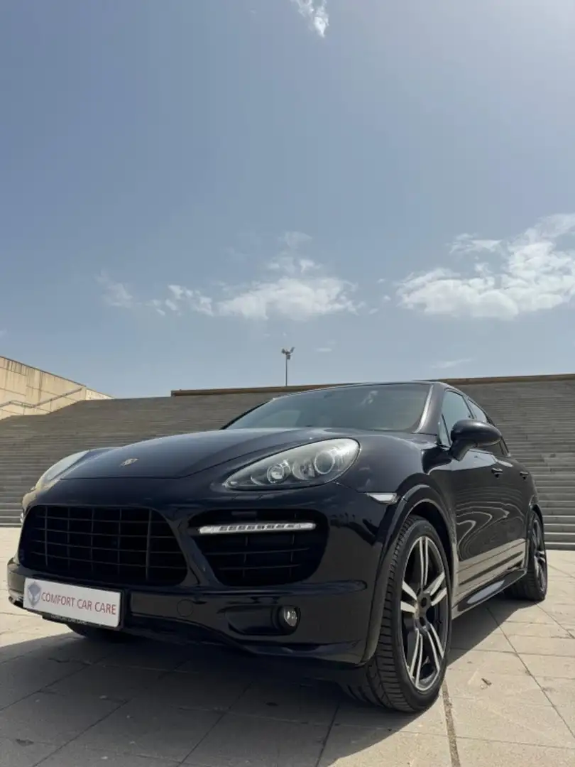 Porsche Cayenne GTS Aut. Schwarz - 2