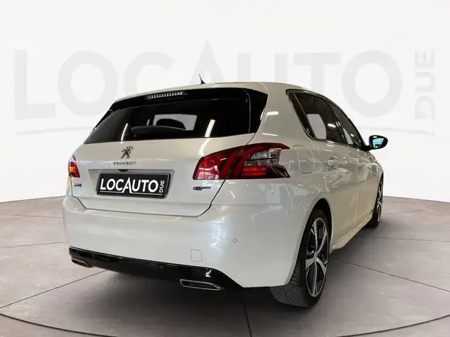 Peugeot 308 view 4