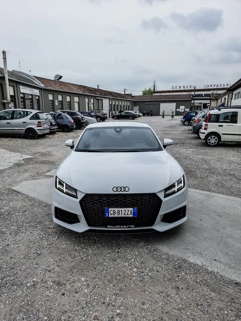 Audi TT Coupe 2.0 tfsi S line s-tronic - 2