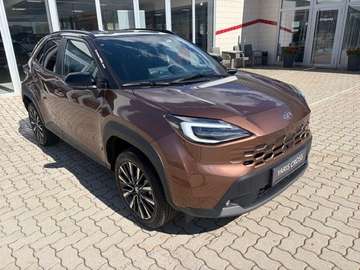 1,5 VVT-i Hybrid AWD-i Lounge