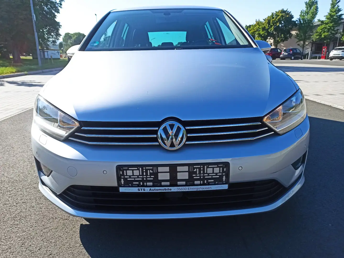 Volkswagen Golf Sportsvan 1,4 TSI Comfortline SHZG Tempomat PDC Park Assist Silber - 2