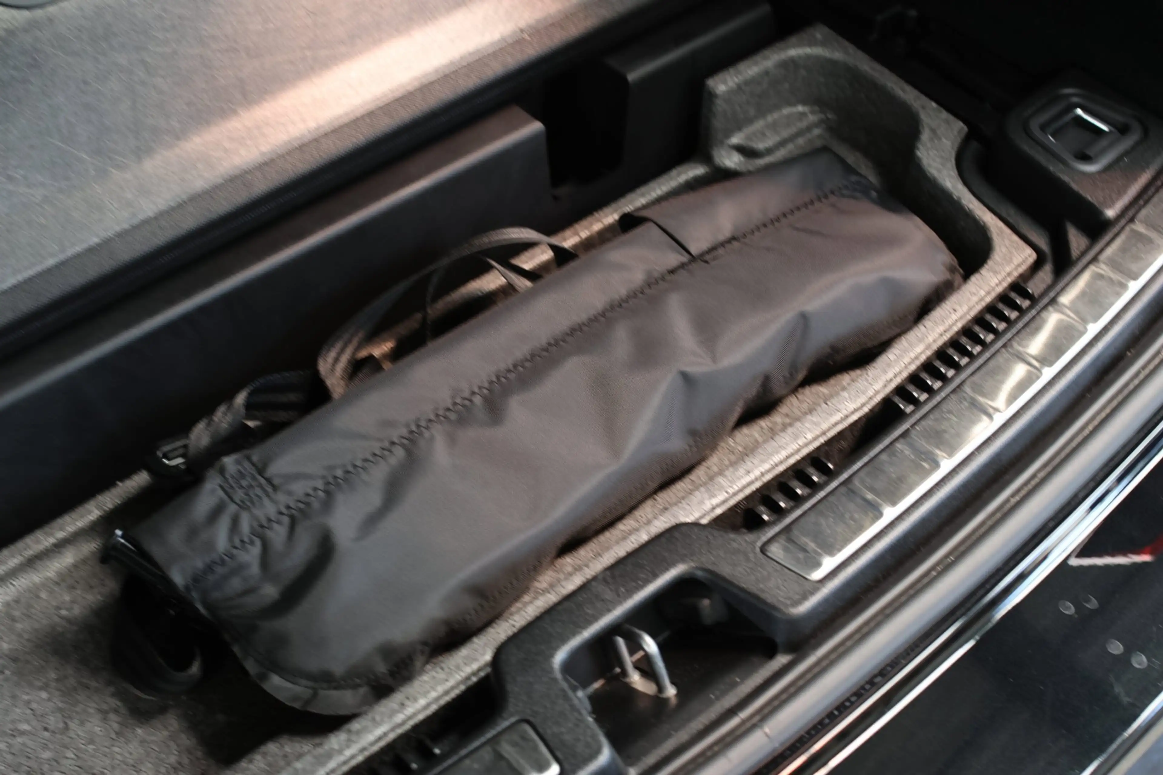 Volvo XC60 2.0 T8 Plug-in hybrid AWD Ultra Black Edition *B&W — photo 22