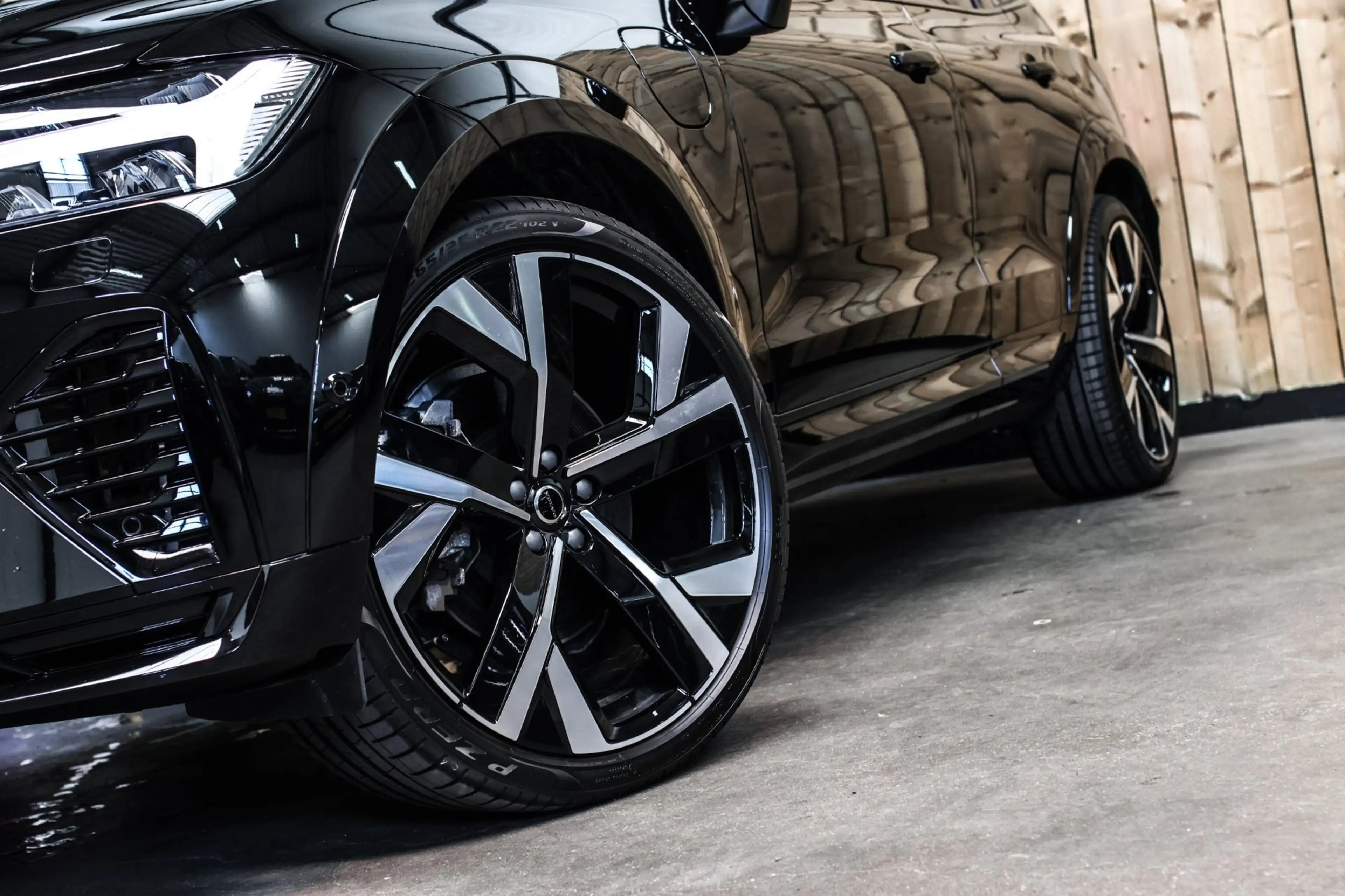 Volvo XC60 2.0 T8 Plug-in hybrid AWD Ultra Black Edition *B&W — photo 27