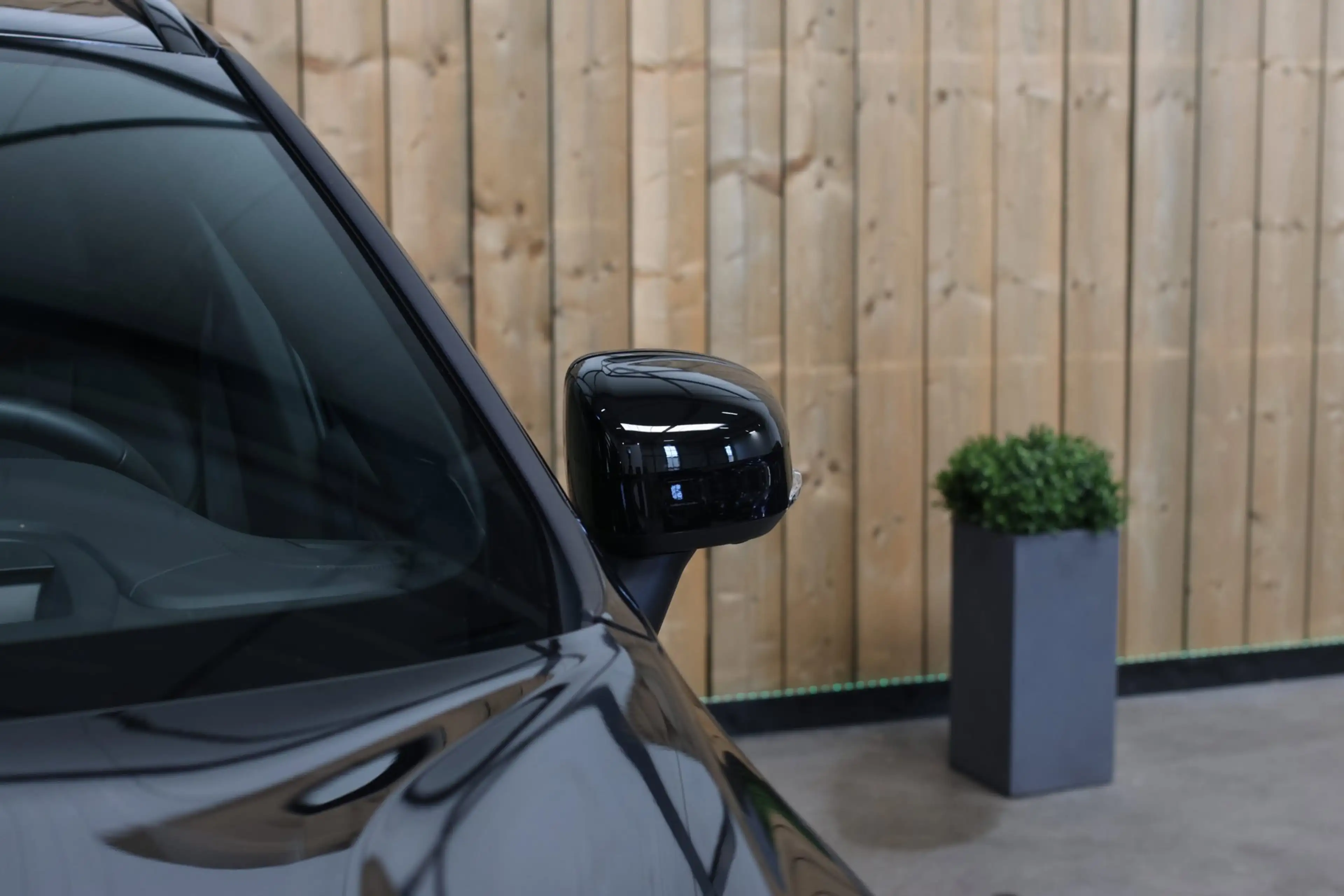 Volvo XC60 2.0 T8 Plug-in hybrid AWD Ultra Black Edition *B&W — photo 12