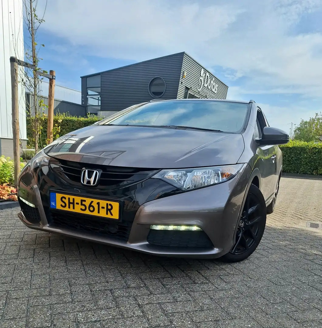 Honda Civic TOURER 1.8 carplay/camera/cruse/Trekhaak Bruin - 2