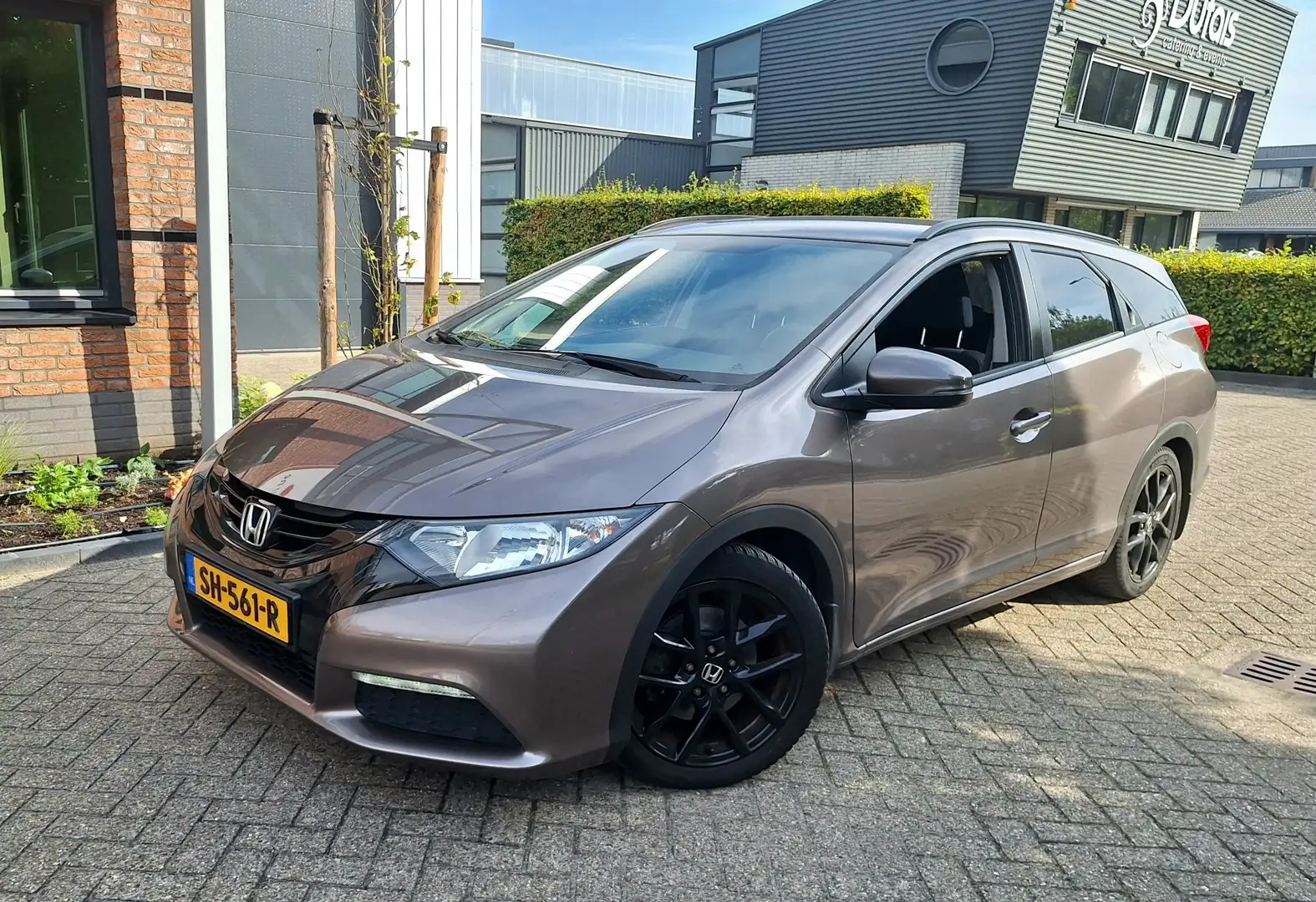 Honda Civic TOURER 1.8 carplay/camera/cruse/Trekhaak Bruin - 1
