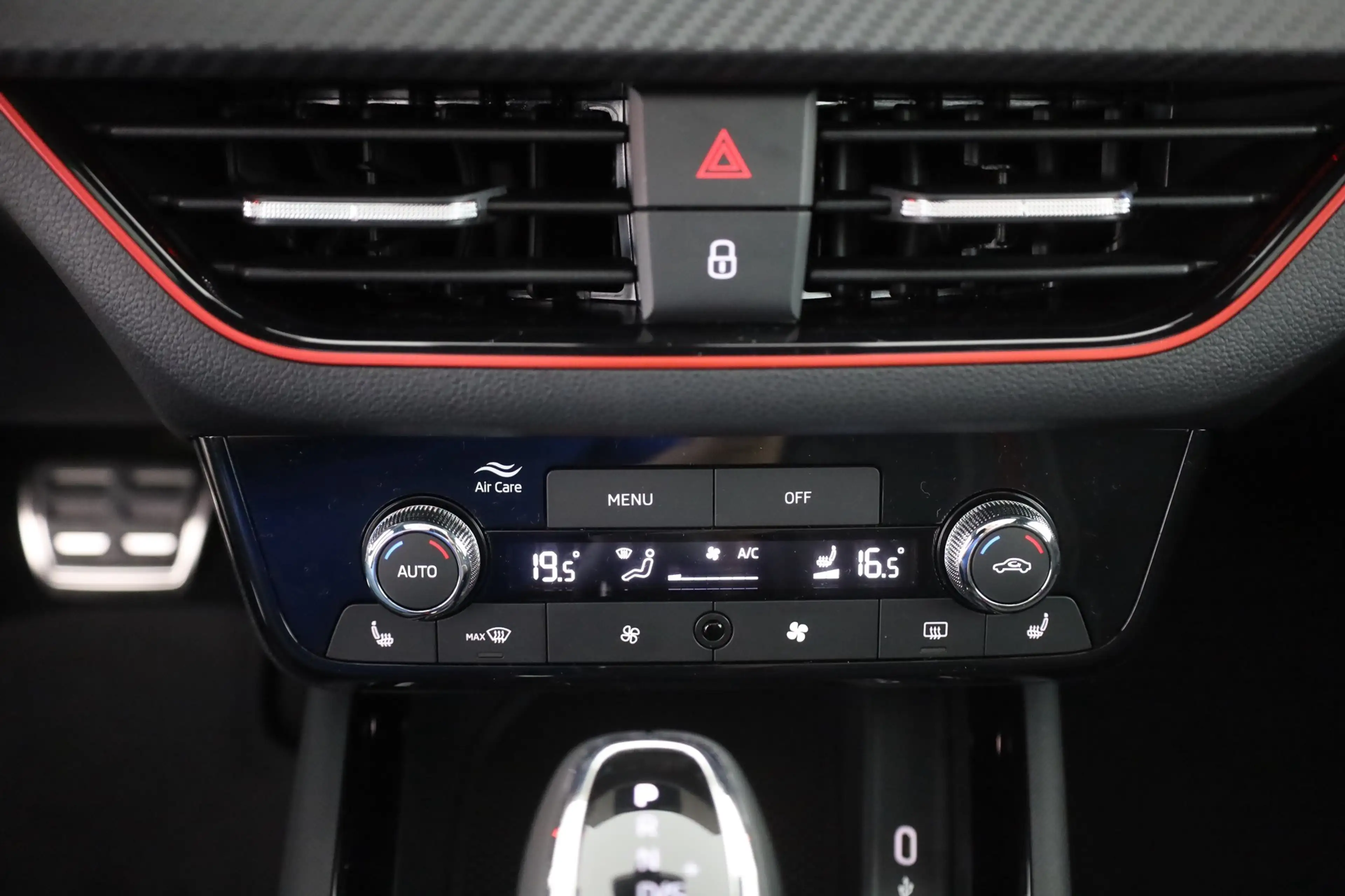 Skoda Kamiq Monte Carlo 1.5 TSI DSG LED Kamera AHK — photo 15