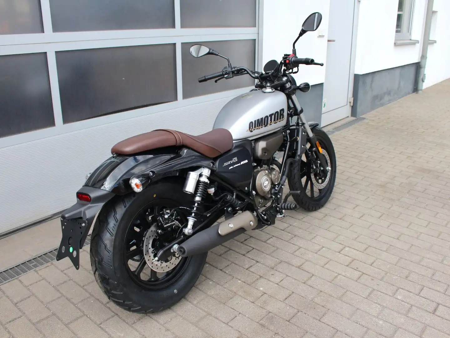 QJ Motor SRV 125 verschiedene Farben Grau - 2